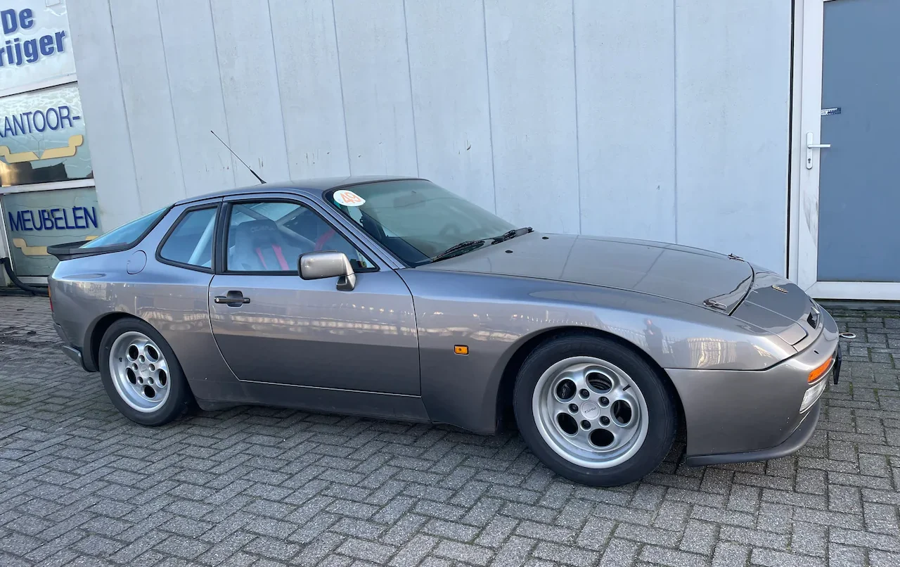porsche-944-2-5-turbo 2